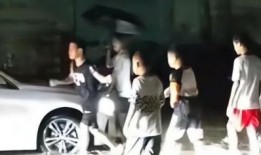 暴风雨郑州爆料视频,网友爆料视频揭示惊人一幕