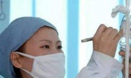 医生爆料打吊瓶视频真实,揭秘打吊瓶视频背后的医疗乱象